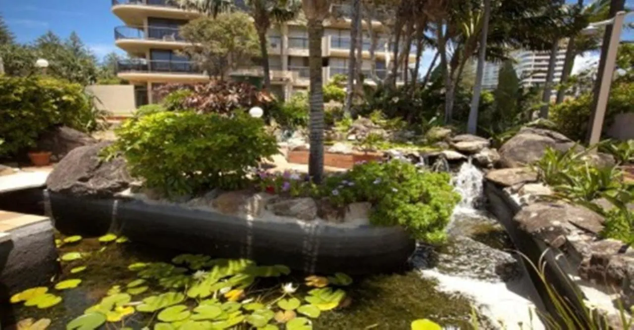 **** Aparthotel De Ville Apartments Gold Coast Australia