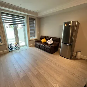  Homestay Private In West Canada