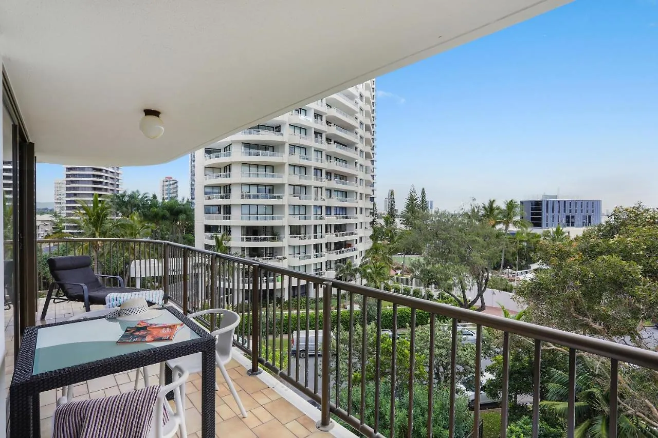De Ville Apartments Gold Coast Aparthotel