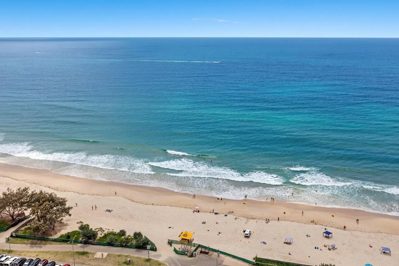De Ville Apartments Gold Coast Aparthotel